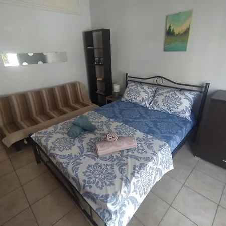 Traveler Homes 2 Apartment