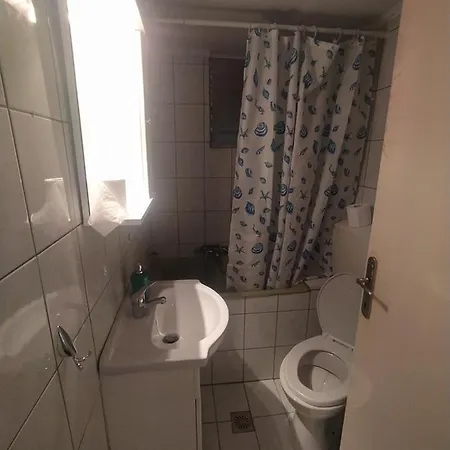 Apartment Traveler Homes 2 *